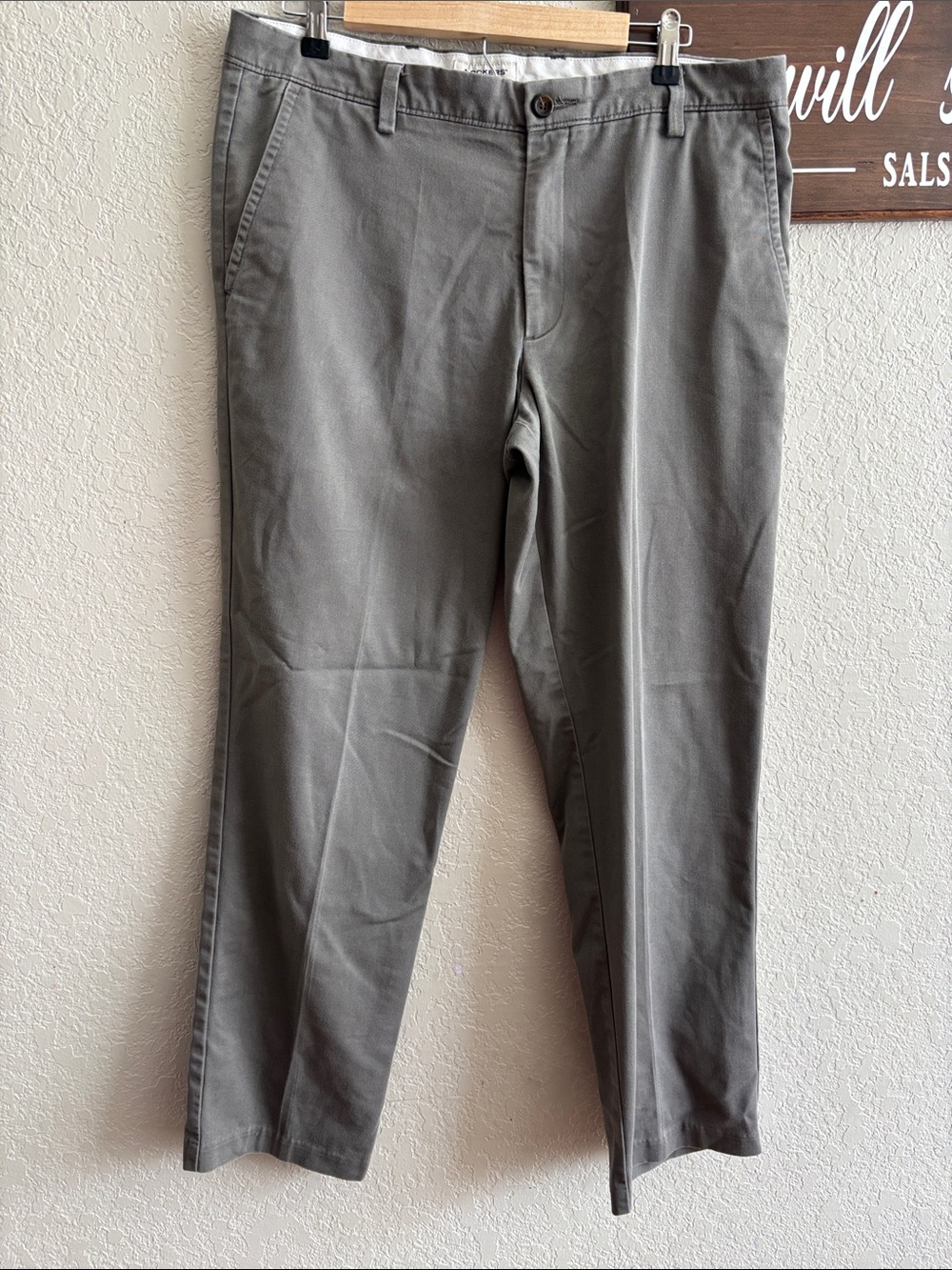 Dockers Men’s Gray Straight Chinos